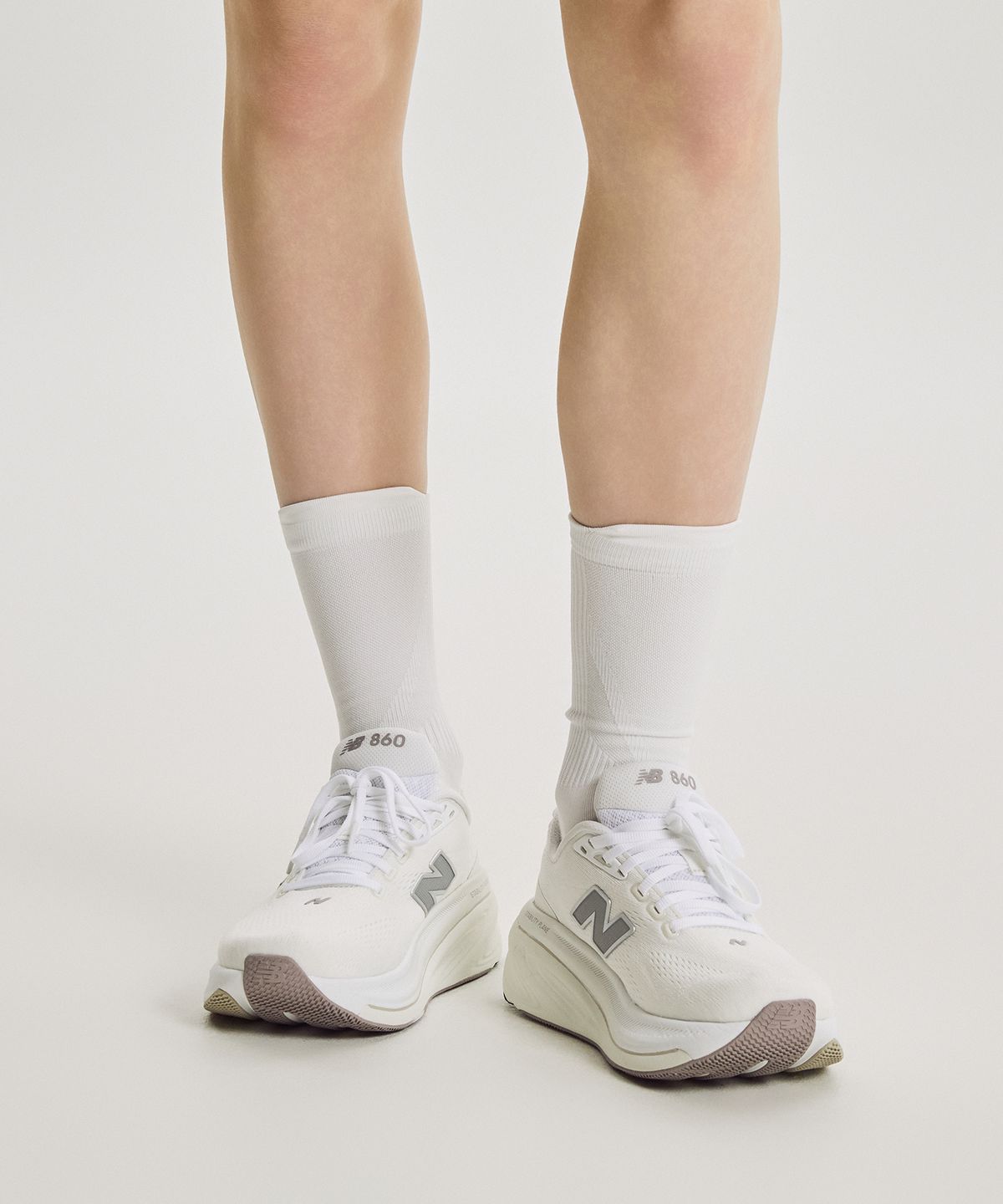 뉴발란스(NEW BALANCE) NBGEGF1193 / PF 경량메쉬 러닝 크루삭스 (WHITE)