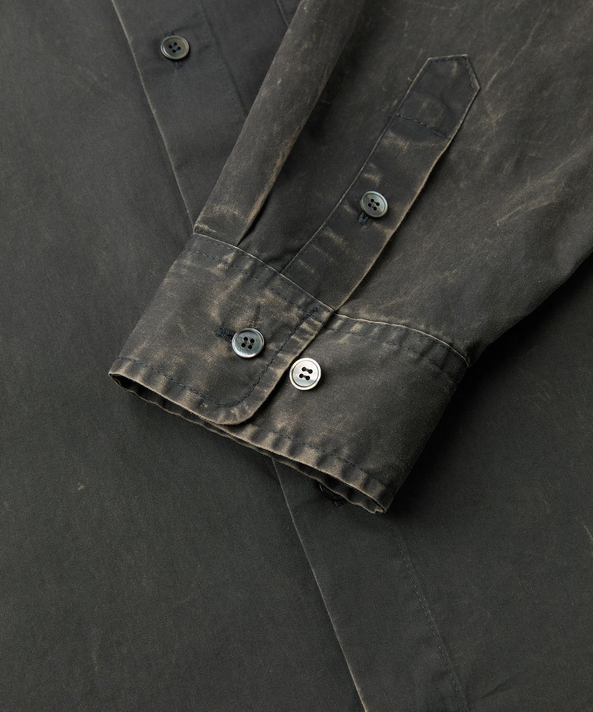 엠엠아이씨(MMIC) FADE STATE SHIRT (CHARCOAL)
