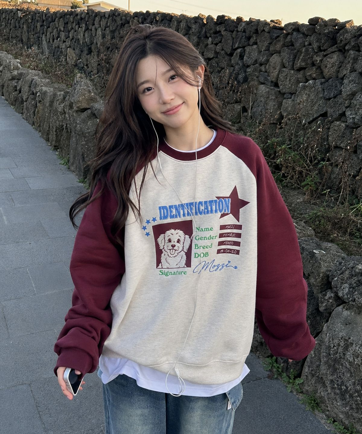 모즈모즈(MOZMOZ) 퍼피아이디 배색 레글런 맨투맨 버건디