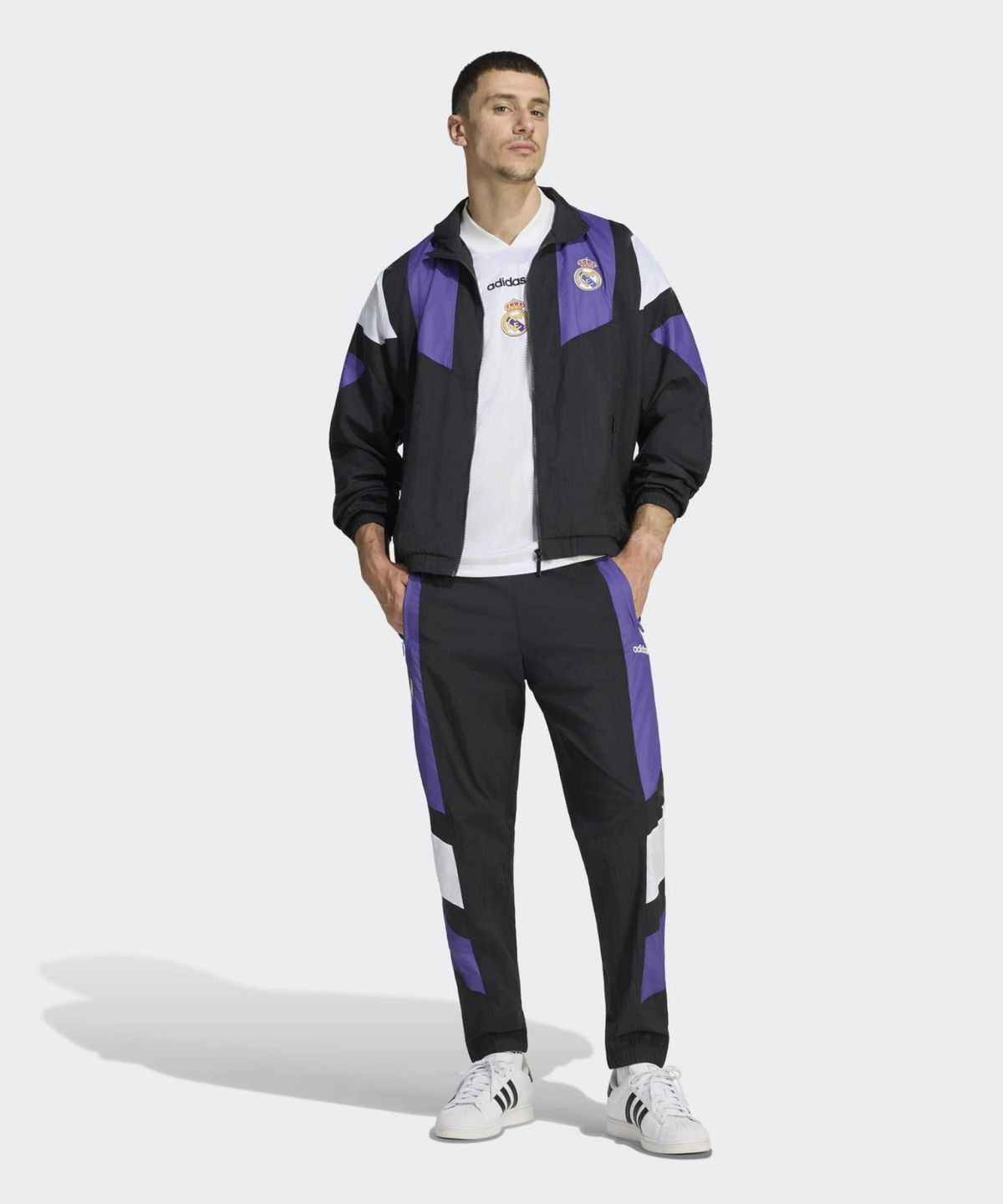 아디다스(ADIDAS) 레알 마드리드 EQT 트랙탑 - 블랙 / KG5373