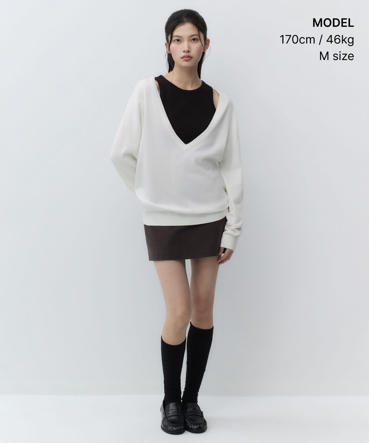 무신사 스탠다드 우먼(MUSINSA STANDARD WOMAN) 우먼즈 에센셜 릴렉스드 딥 브이 넥 니트 [아이보리]