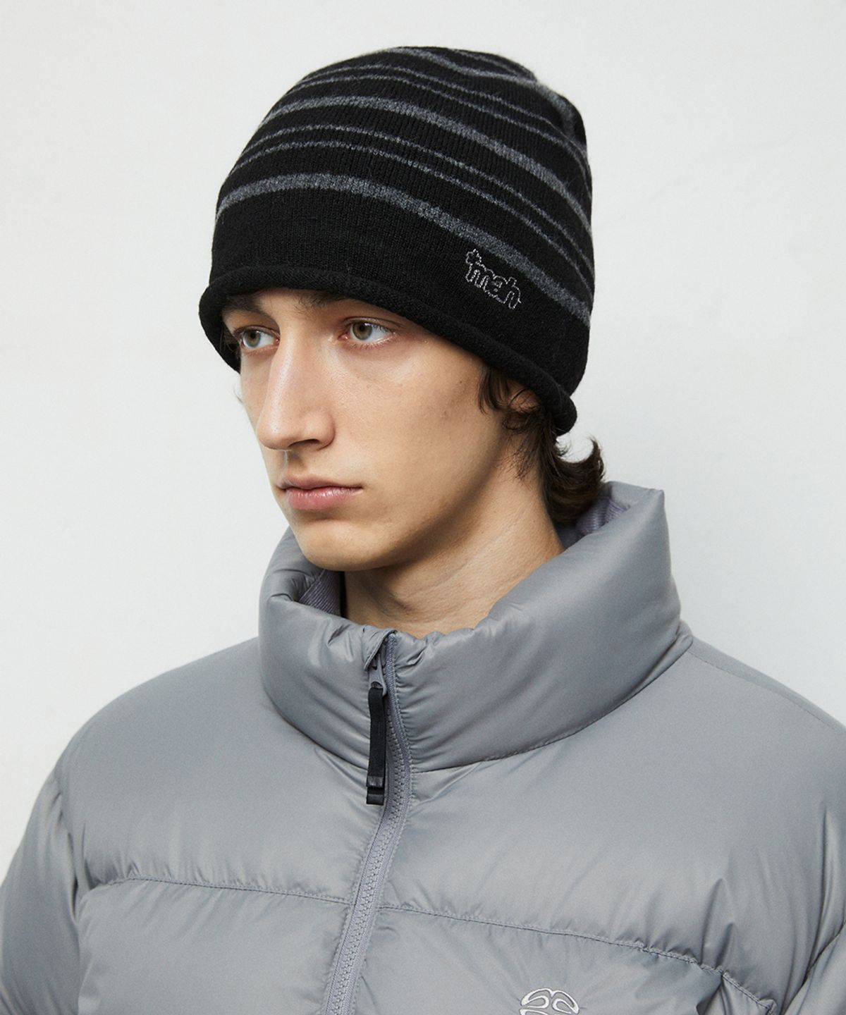 마하그리드(MAHAGRID) STRIPE ROLL BEANIE[BLACK]