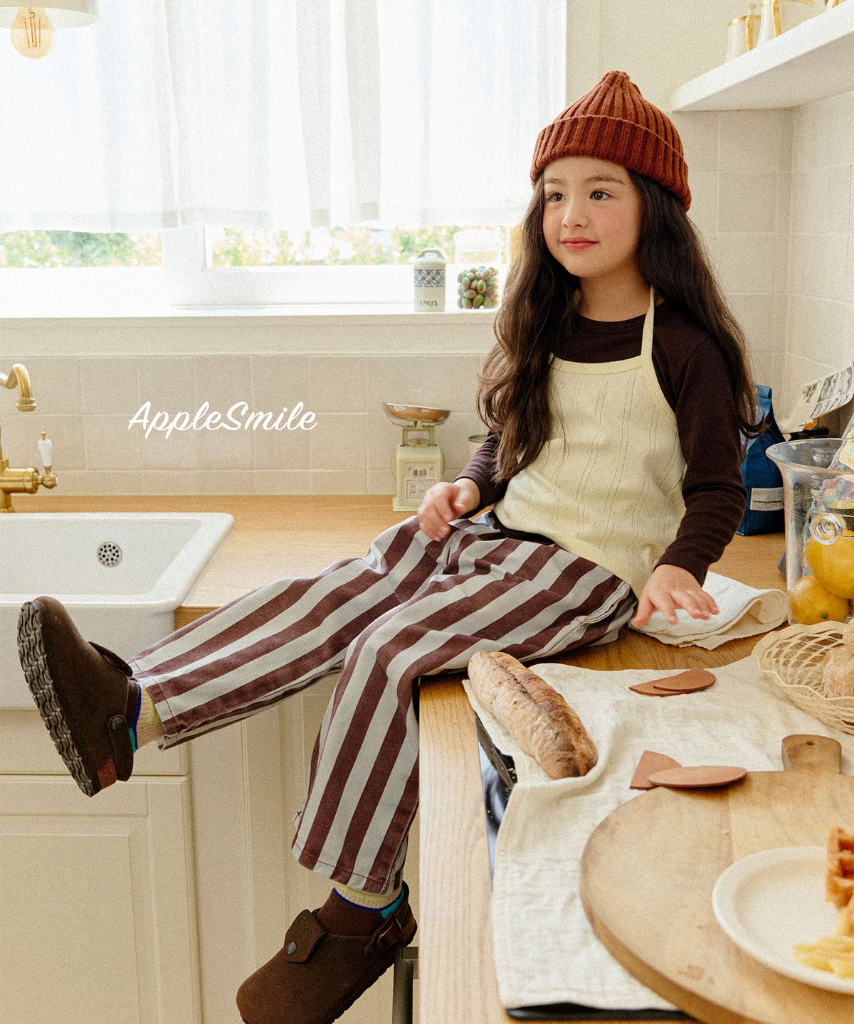 애플스마일(APPLESMILE) 핀 스트라이프 팬츠 브라운