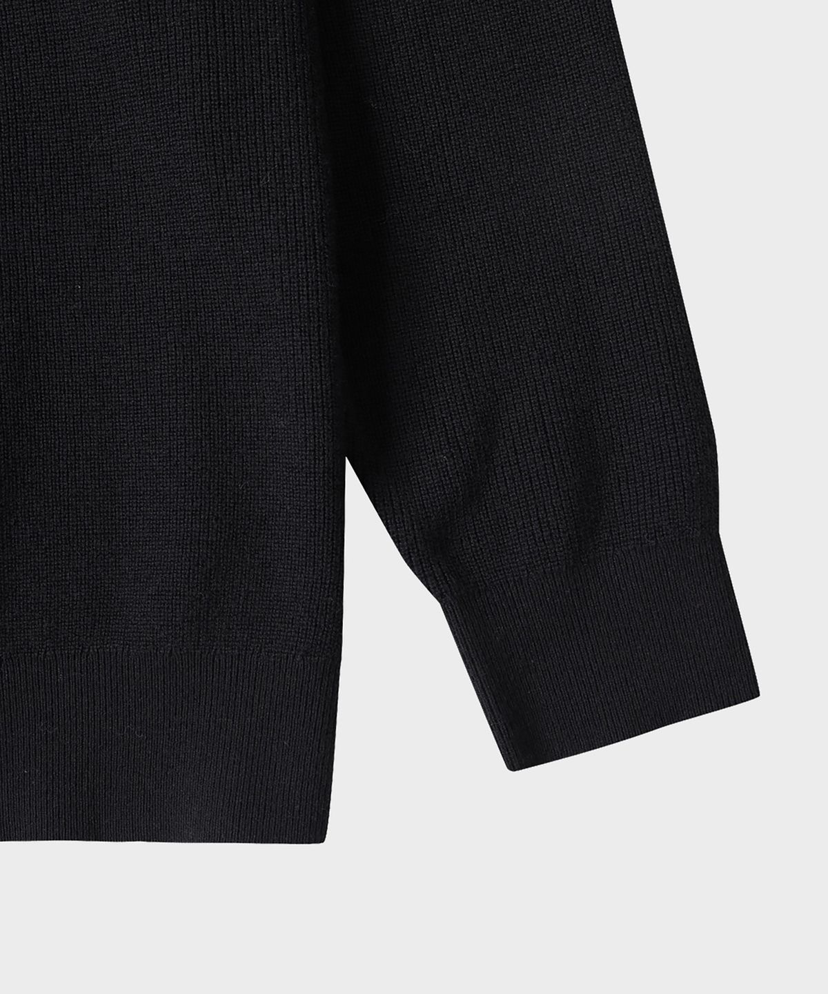 테일던(TAILDERN) Leon Round Cotton wool Sweater Black