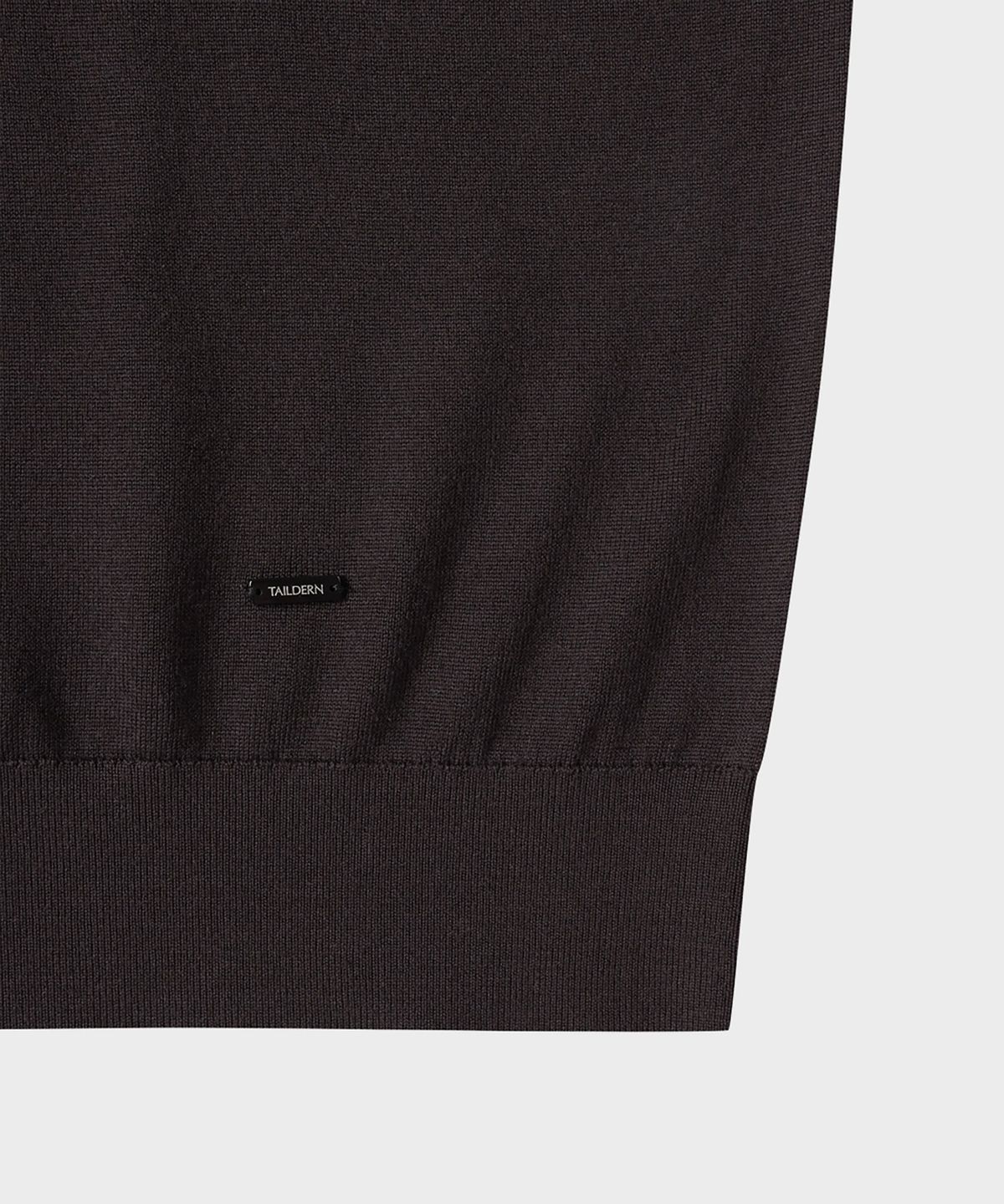 테일던(TAILDERN) William Lightweight V-neck Sweater Wool Dark Brown