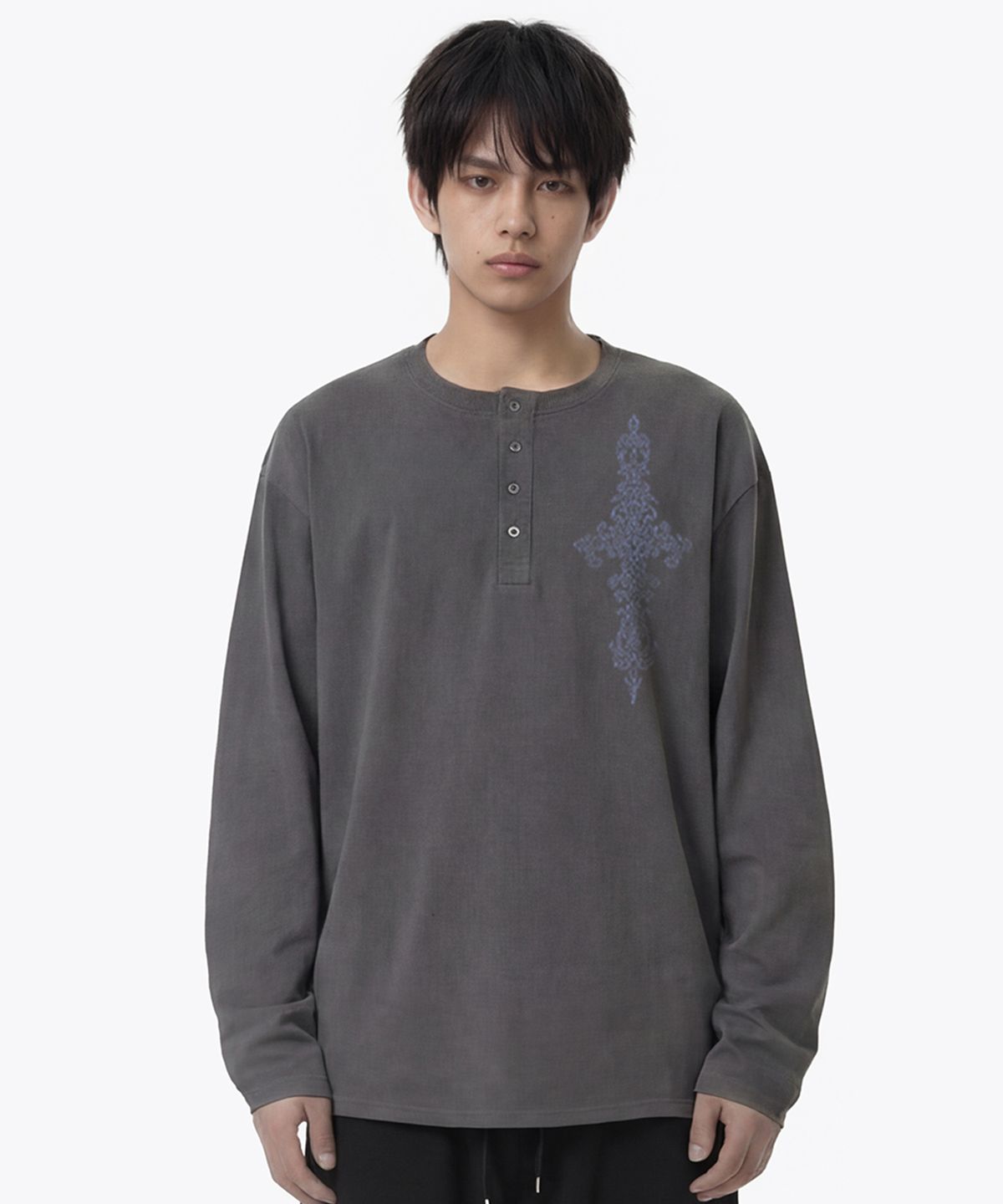 그레이버 오디너리(GRAVER ORDINARY) [ODNR UNISEX]SIM CROSS 헨리넥 롱슬리브 티셔츠_3color