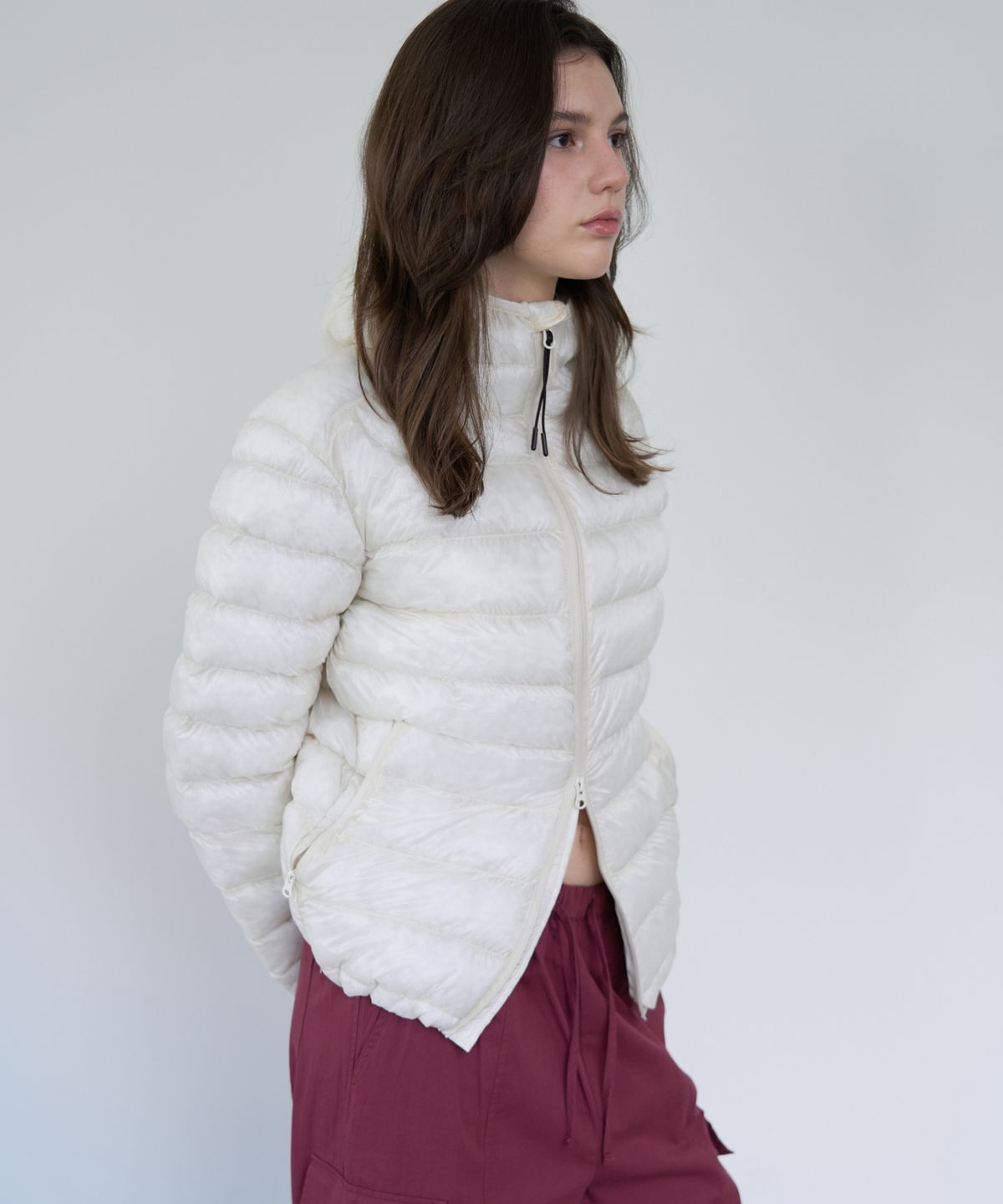 로시로우(LOSSYROW) Airy Light Padding_ivory