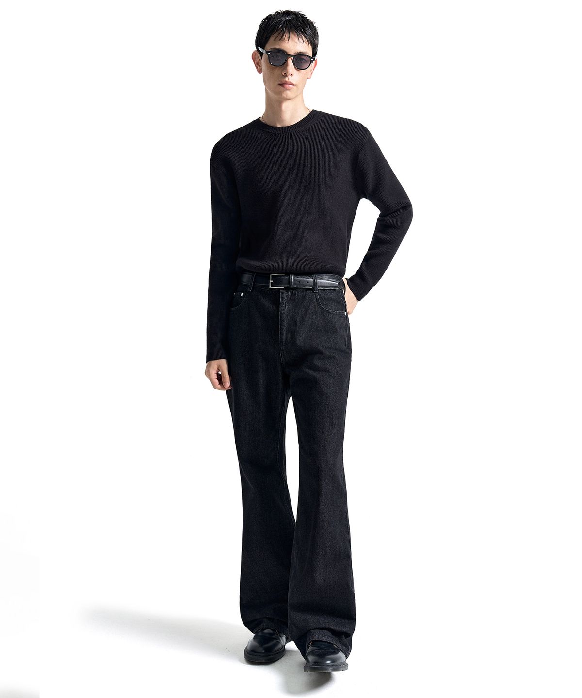 커스텀어클락(COSTUME O’CLOCK) 루즈핏 플레어 데님 팬츠 제트블랙 COOSPT249ZETBLACK
