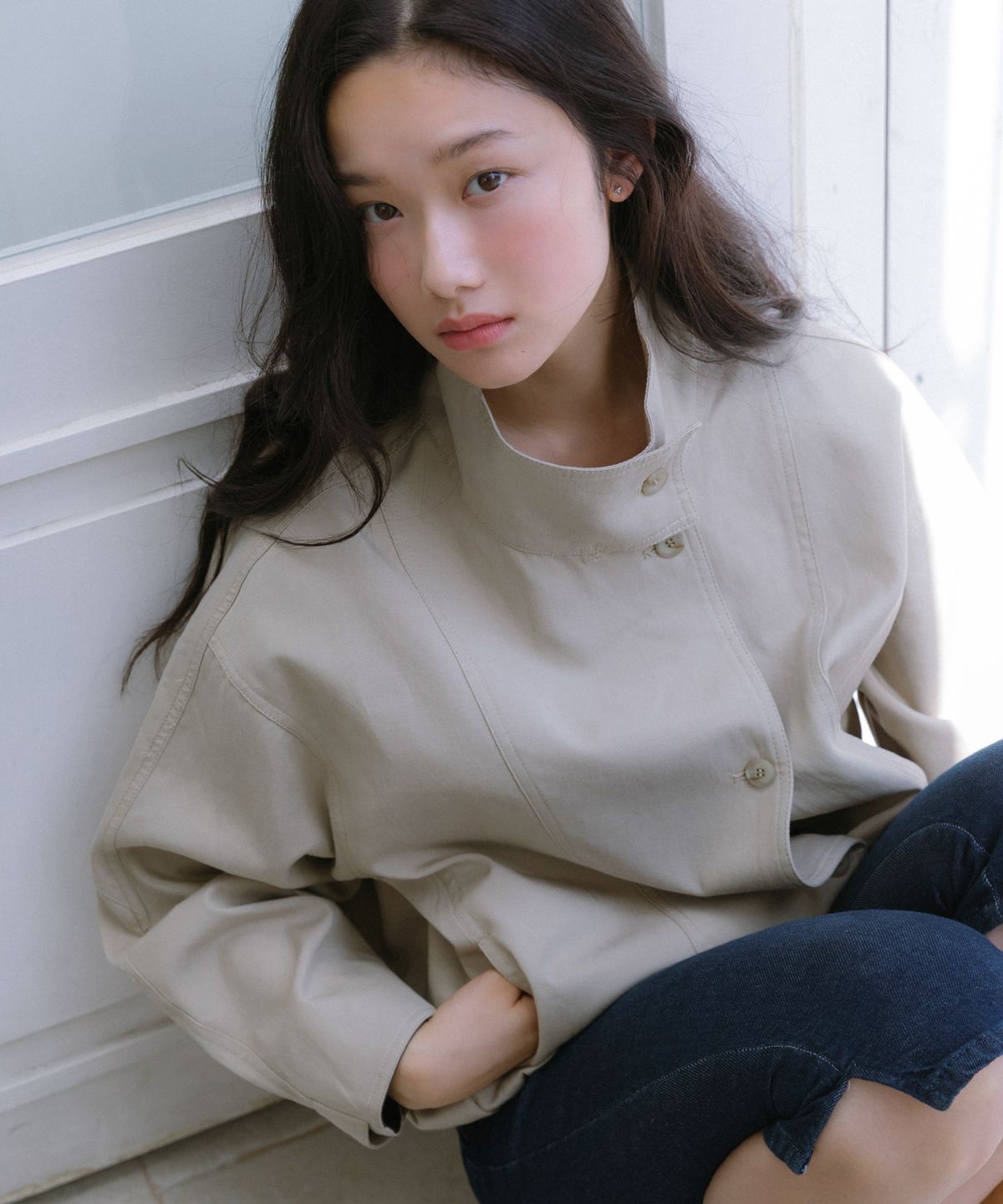 멜로토리(MELLOTORY) 하이넥 벨티드 자켓 (베이지)