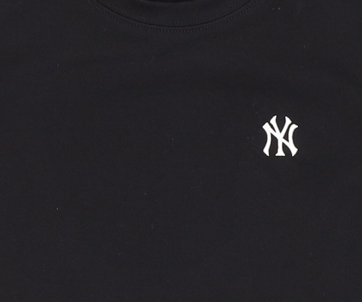 엠엘비(MLB) 여성 베이직 크롭 반팔 티셔츠 NY (Black) XS
