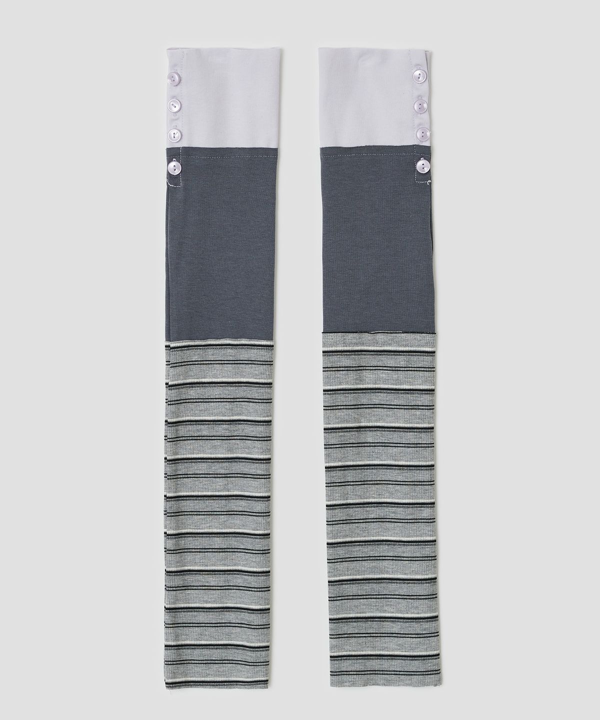 타입서비스(TYPESERVICE) Buttoned Stripe Leg Warmer [Charcoal]