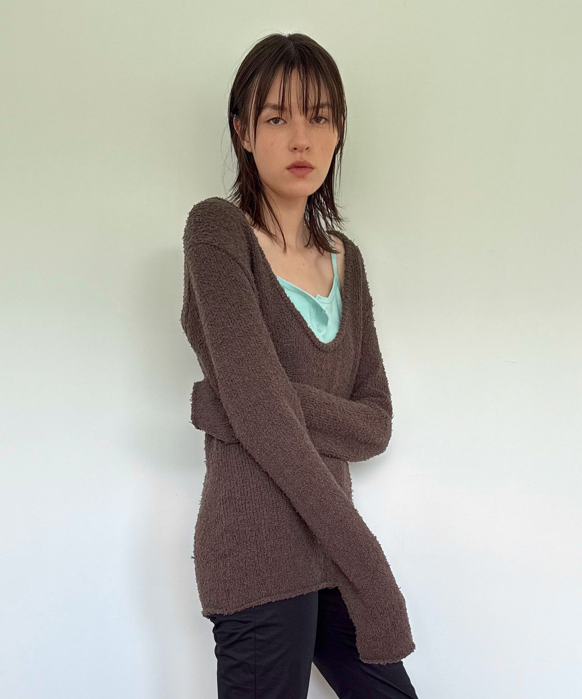 다이애그널(DIAGONAL) U NECK BASIC KNIT (mocha)