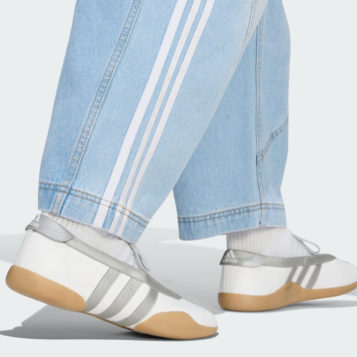 아디다스(ADIDAS) 데님 배럴 팬츠 LE5888