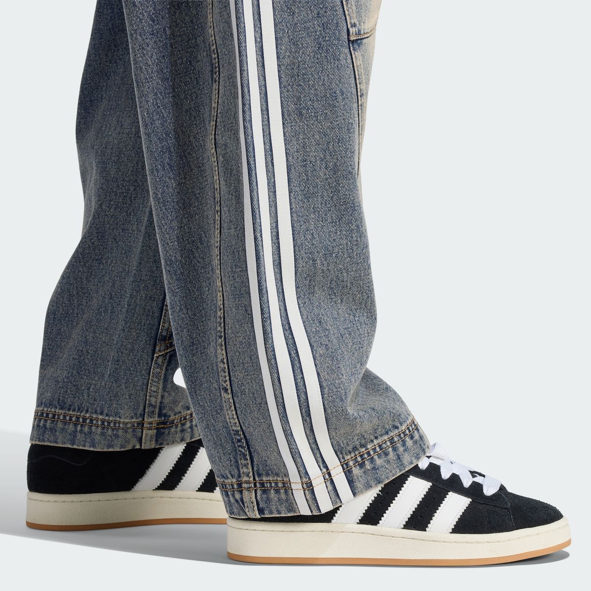 아디다스(ADIDAS) 데님 배럴 팬츠 LE8303