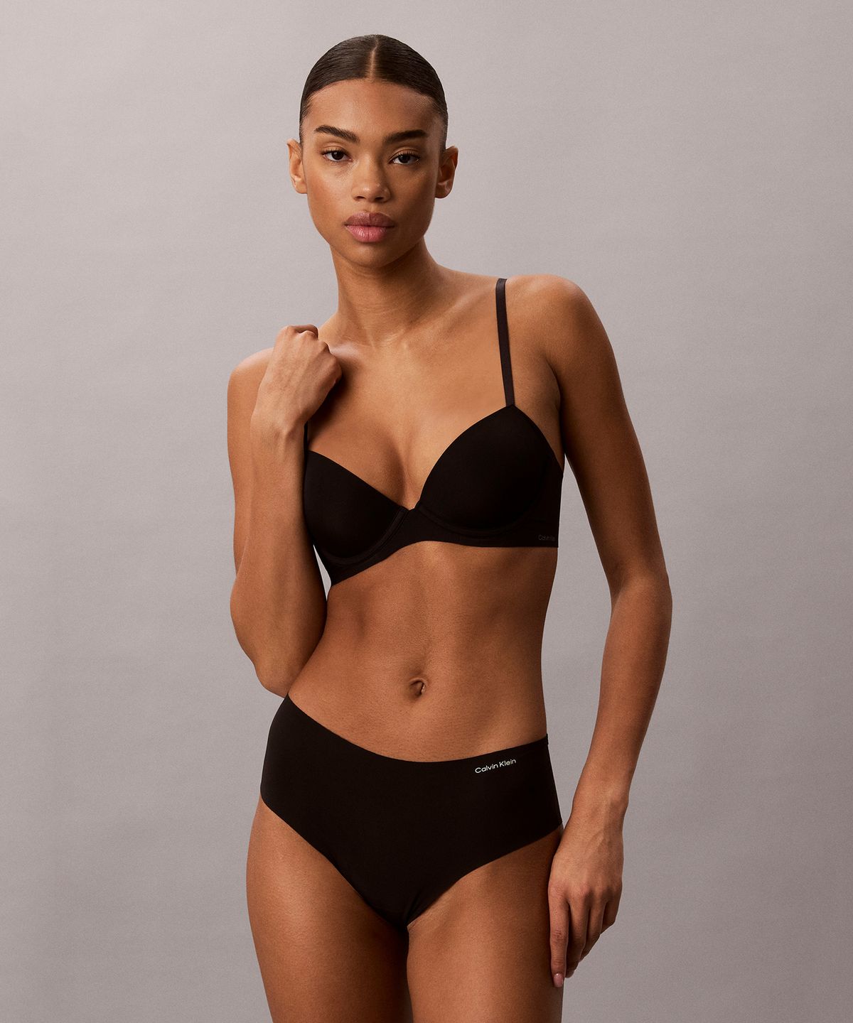 캘빈클라인 언더웨어(CALVIN KLEIN UNDERWEAR) 여성 퍼펙틀리 핏 데미 브라_QF8901ADUB1