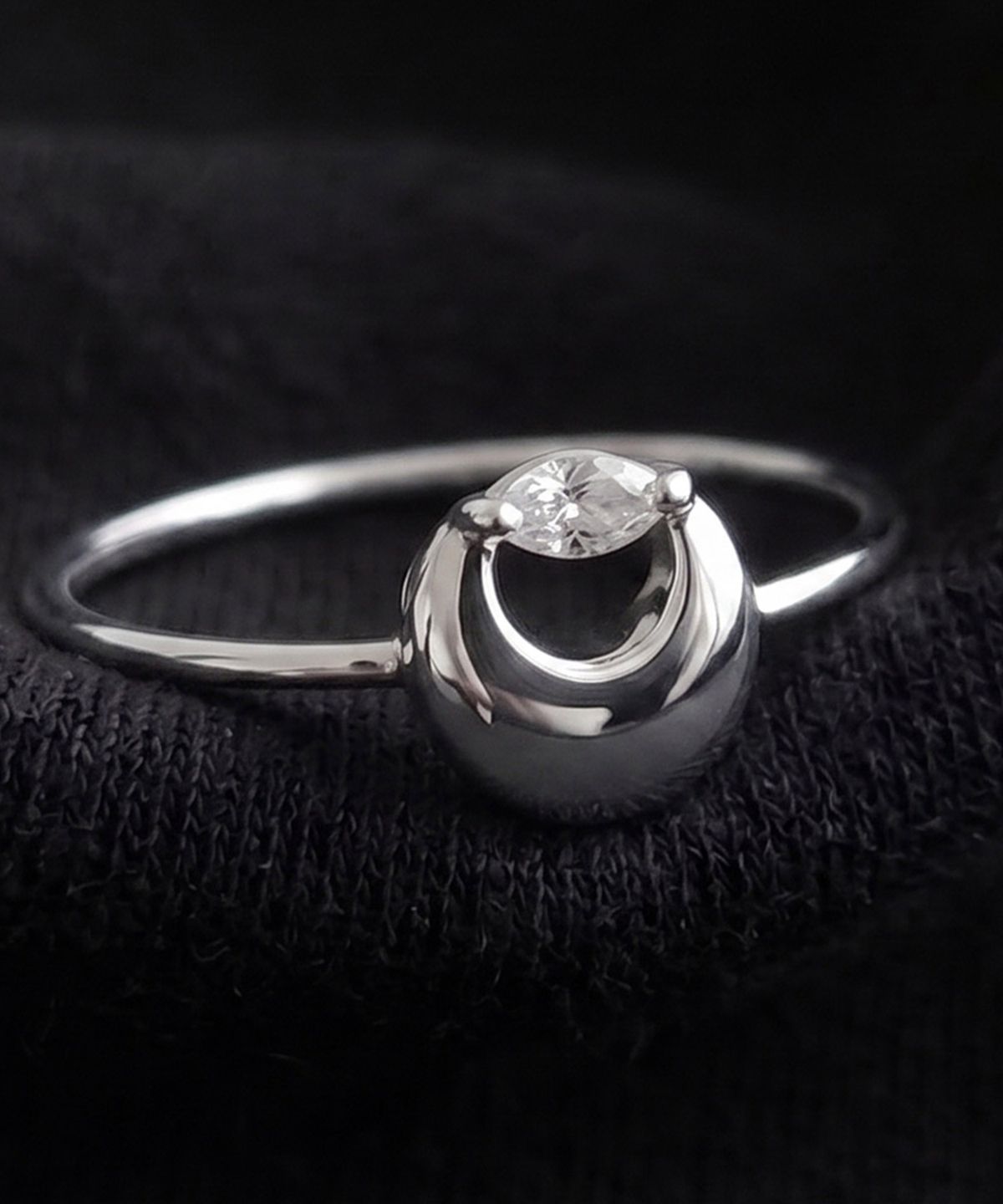 엘렌쥬얼리(HELENE JEWELRY) 실버 925 Silver 크레센트 문 미스 링 은 실 반지