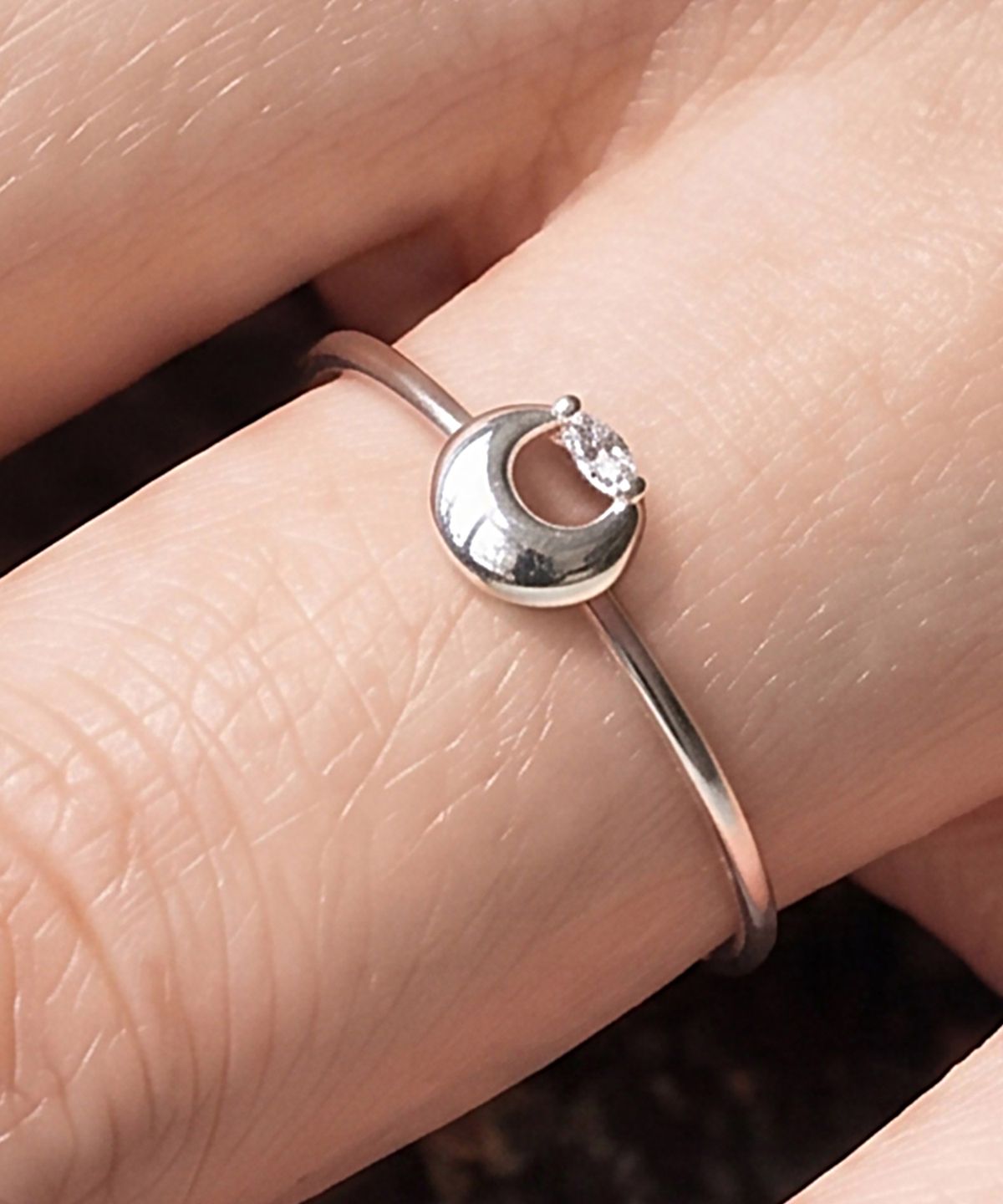 엘렌쥬얼리(HELENE JEWELRY) 실버 925 Silver 크레센트 문 미스 링 은 실 반지