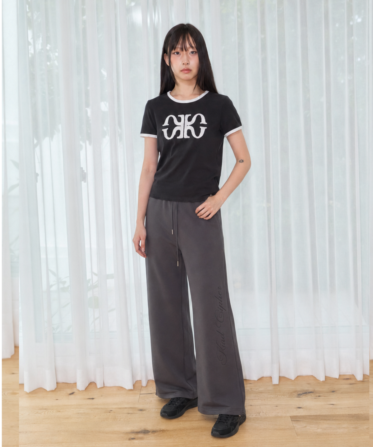 카인드싸이퍼(KIND CIPHER) 투웨이 백포켓 핫픽스 쭈리 팬츠 차콜