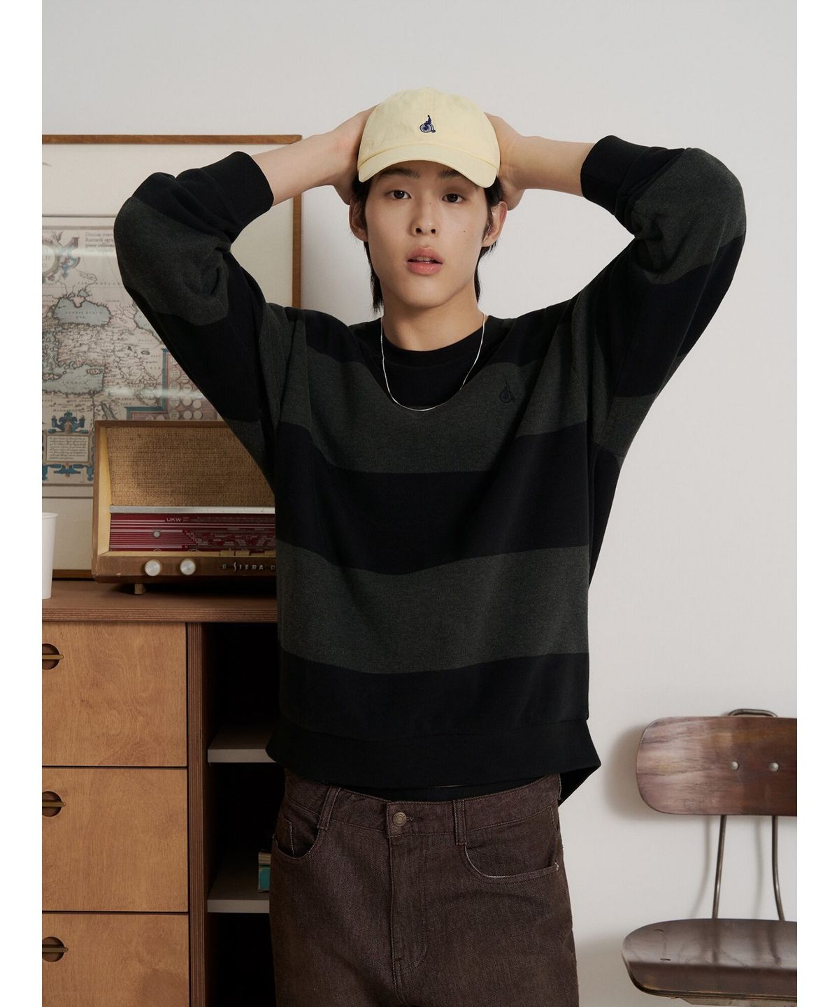 빈폴 멘(BEANPOLE MEN) 듀얼 텍스처 컬러블럭 라운드넥 티셔츠 - 블랙