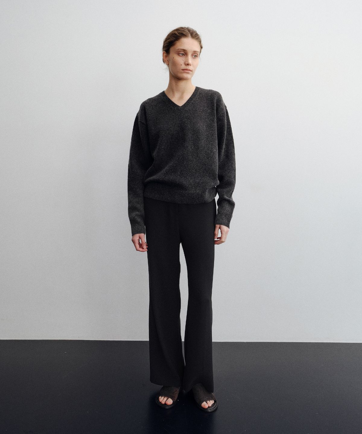 로트(LOTE) Relaxed V-Neck Knit_4 Color