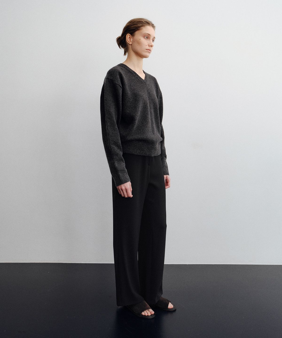 로트(LOTE) Relaxed V-Neck Knit_4 Color