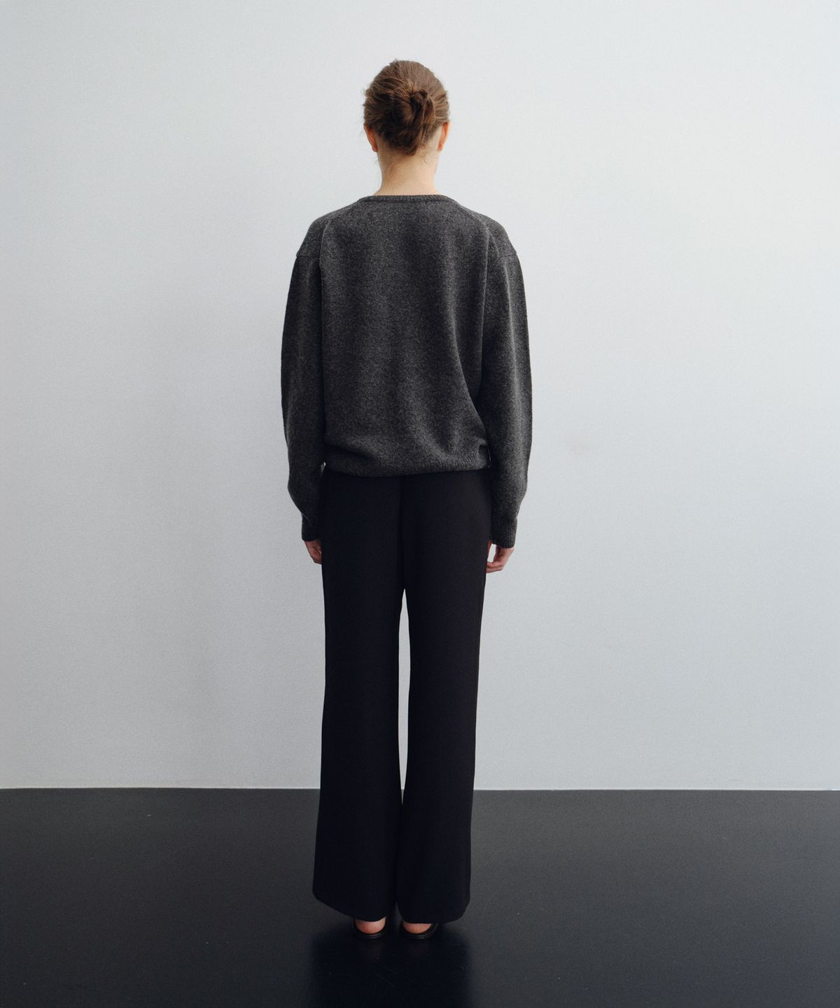로트(LOTE) Relaxed V-Neck Knit_4 Color