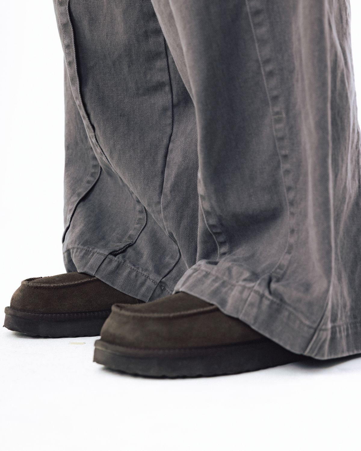 앵글런(ANGLAN) Folded Stitch Balloon Pants - Grey