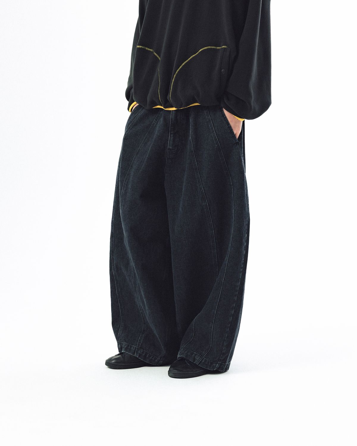 앵글런(ANGLAN) Balloon Iconic Denim Pants - Washed Black