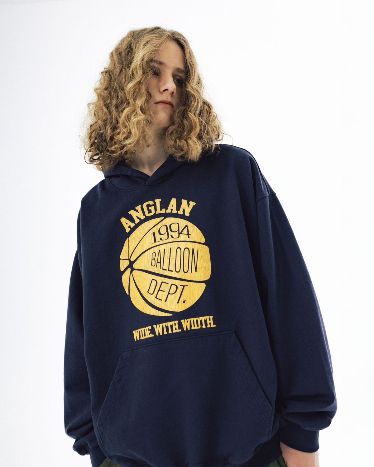 앵글런(ANGLAN) College Graphic Hoodie - Navy