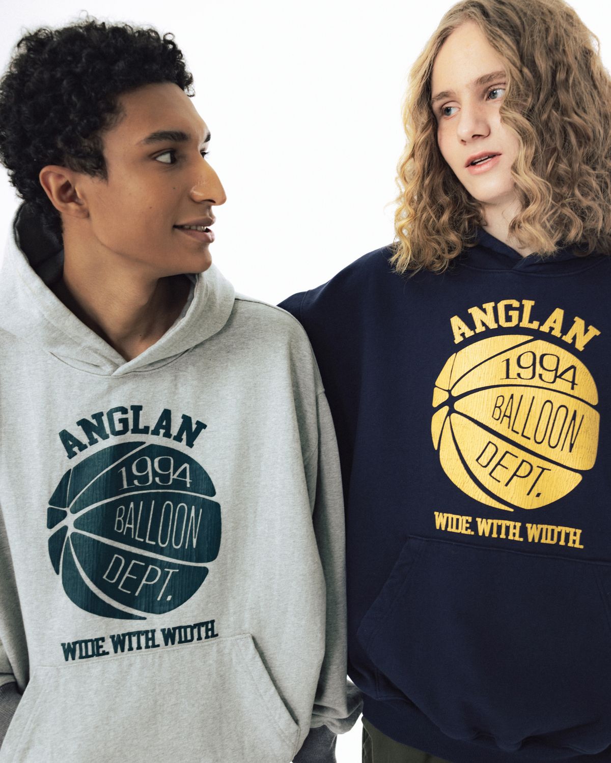 앵글런(ANGLAN) College Graphic Hoodie - Navy