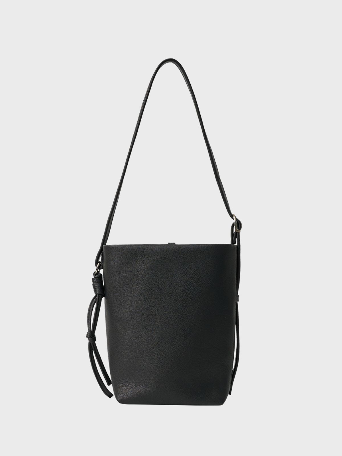 던팩토리(DAWN FACTORY) BUTLER BAG SMALL COW LEATHER BLACK 버틀러백 스몰 소가죽 블랙