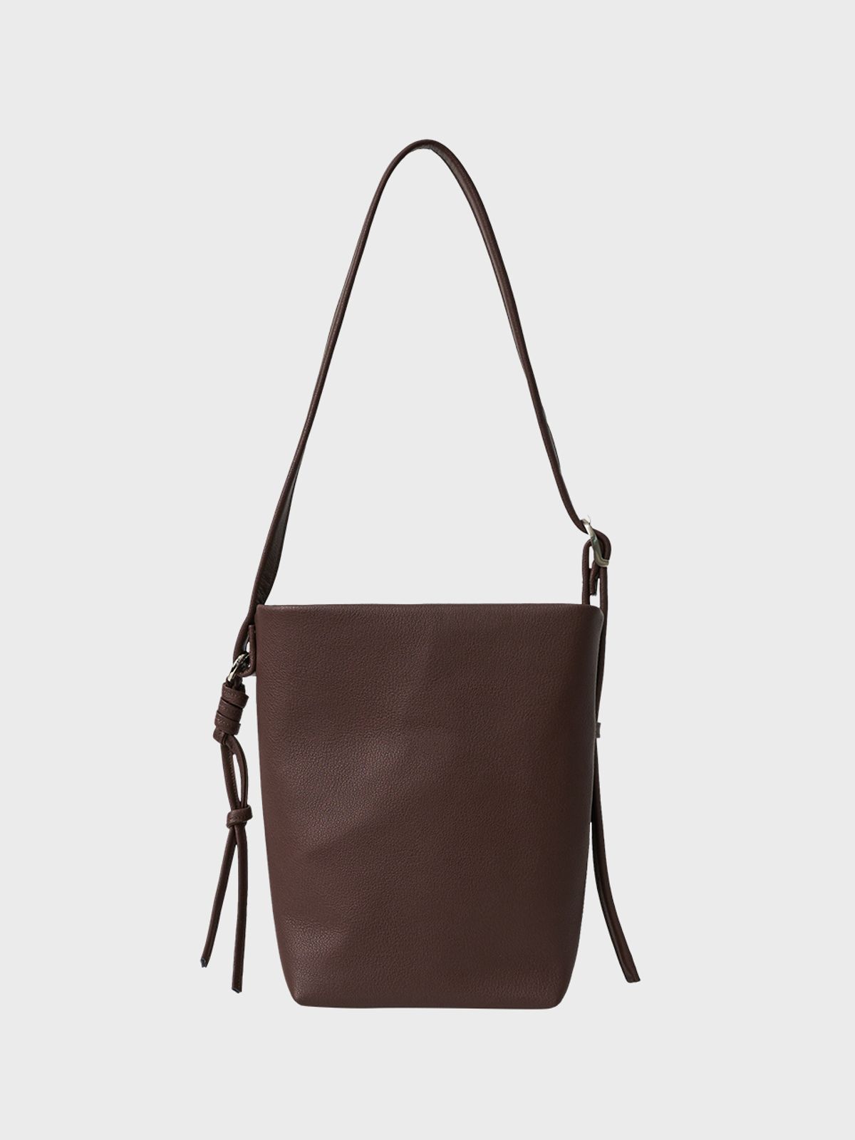 던팩토리(DAWN FACTORY) BUTLER BAG SMALL COW LEATHER BROWN 버틀러백 스몰 소가죽 브라운