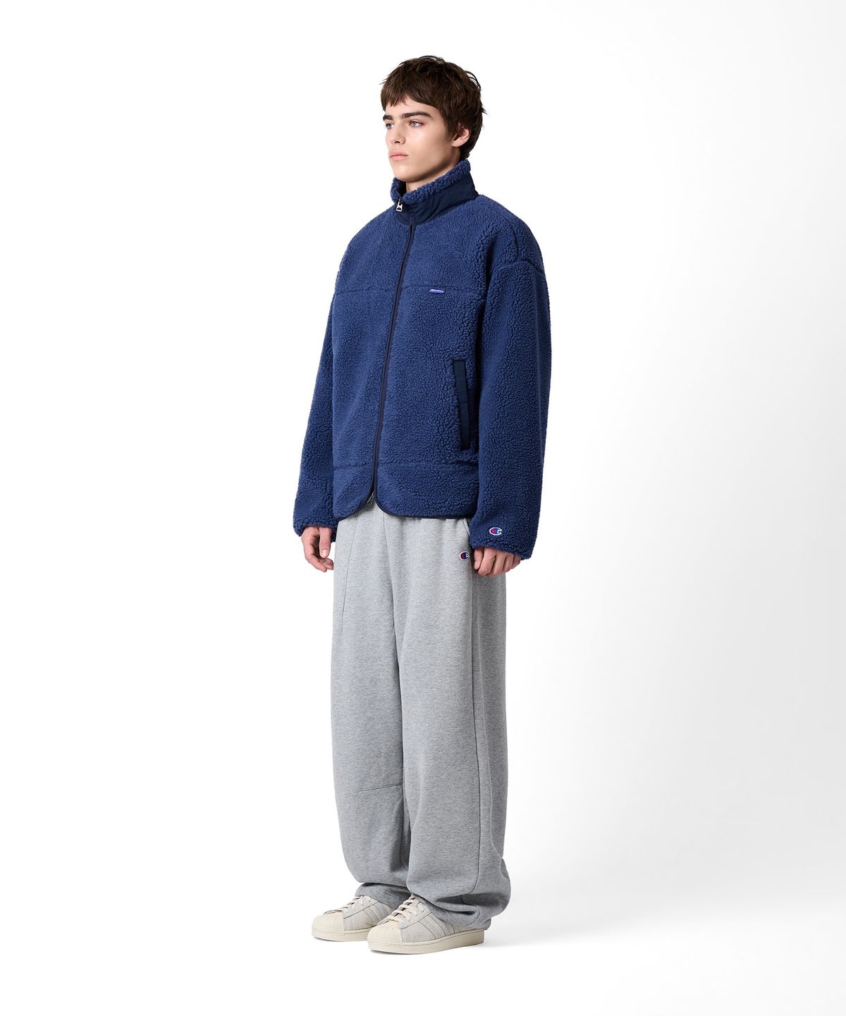 챔피온(CHAMPION) 아플리케 빅 로고 플리스 재킷 Blue