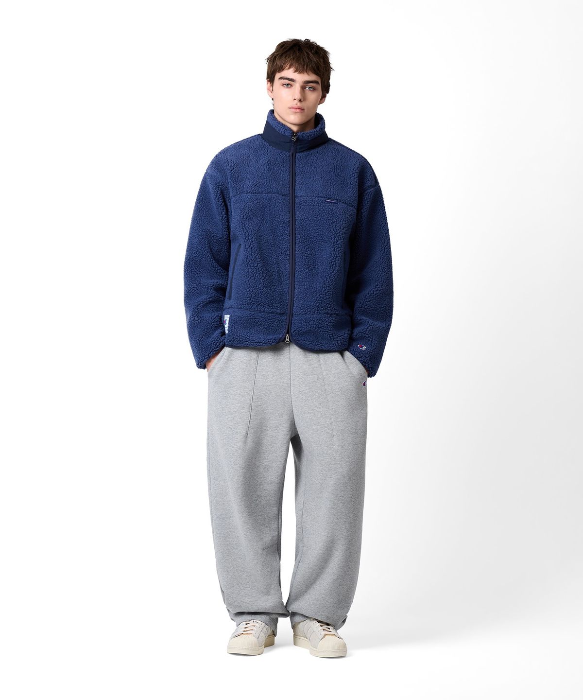 챔피온(CHAMPION) 아플리케 빅 로고 플리스 재킷 Blue