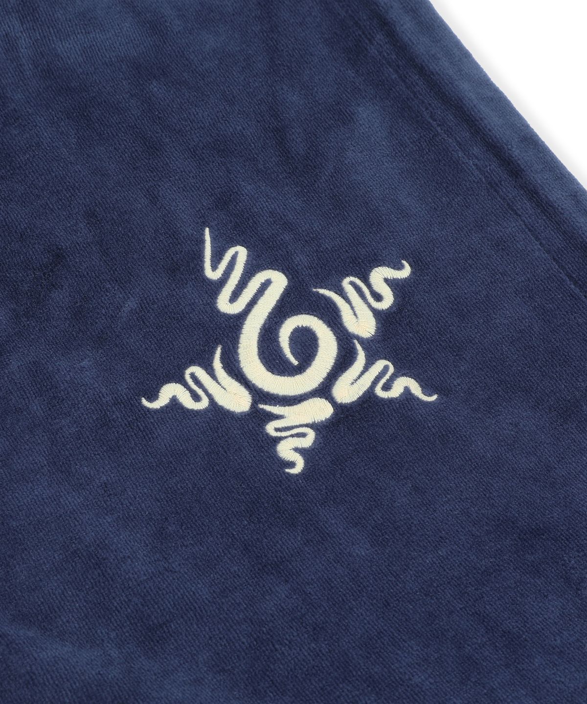 루나키후(RuNaKi'Hu') WXJ037 호와리 벨루아 세미크롭 후드 집업 (NAVY)