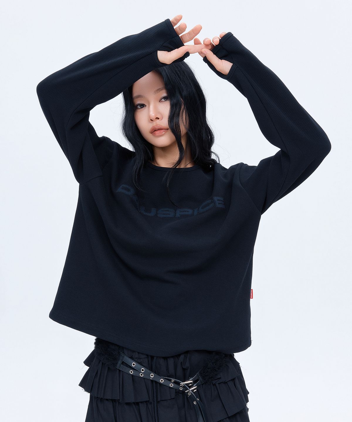 디오스피스(DAUSPICE) (DUC) Appliqué Logo Waffle Long Sleeve Black