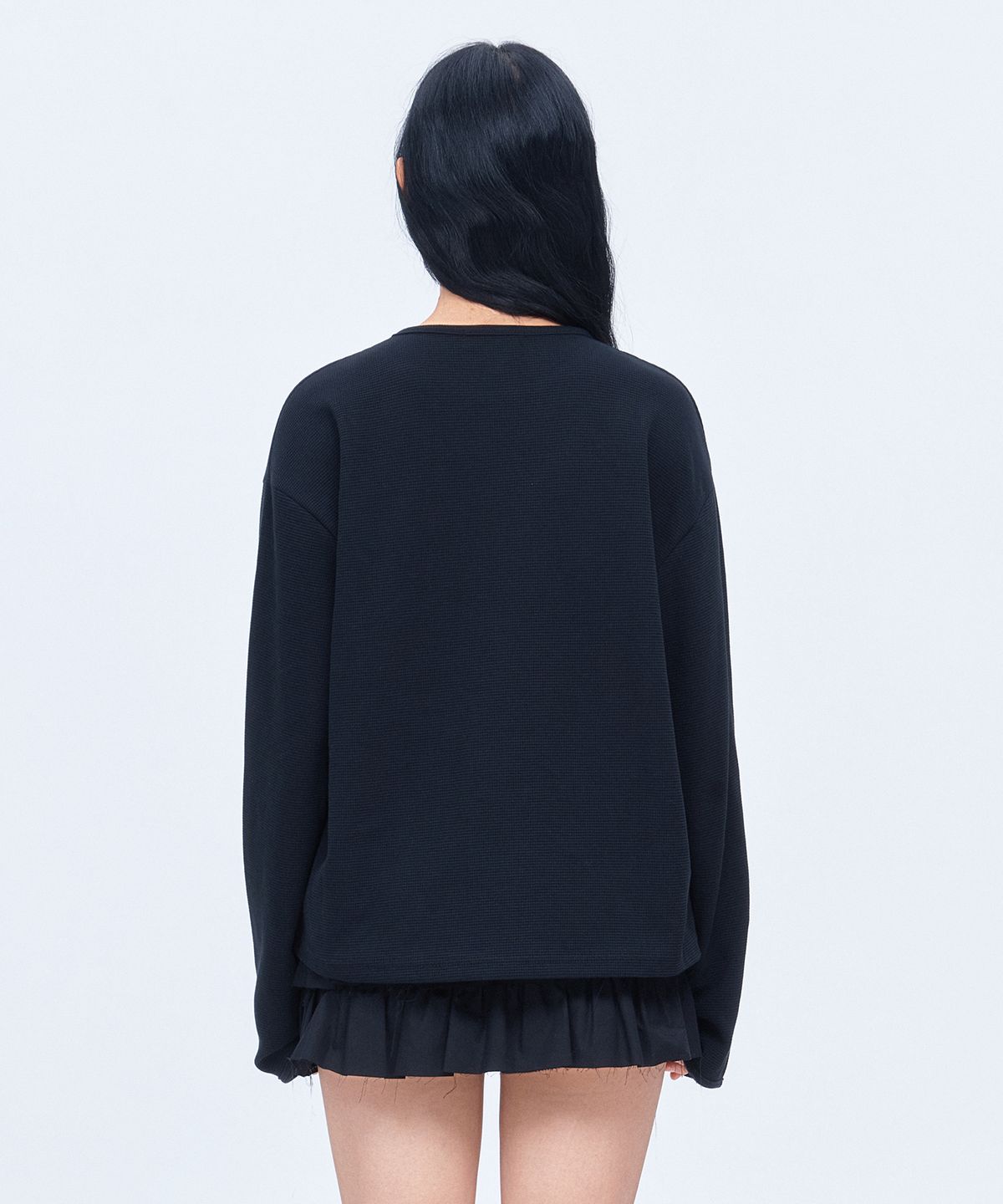 디오스피스(DAUSPICE) (DUC) Appliqué Logo Waffle Long Sleeve Black