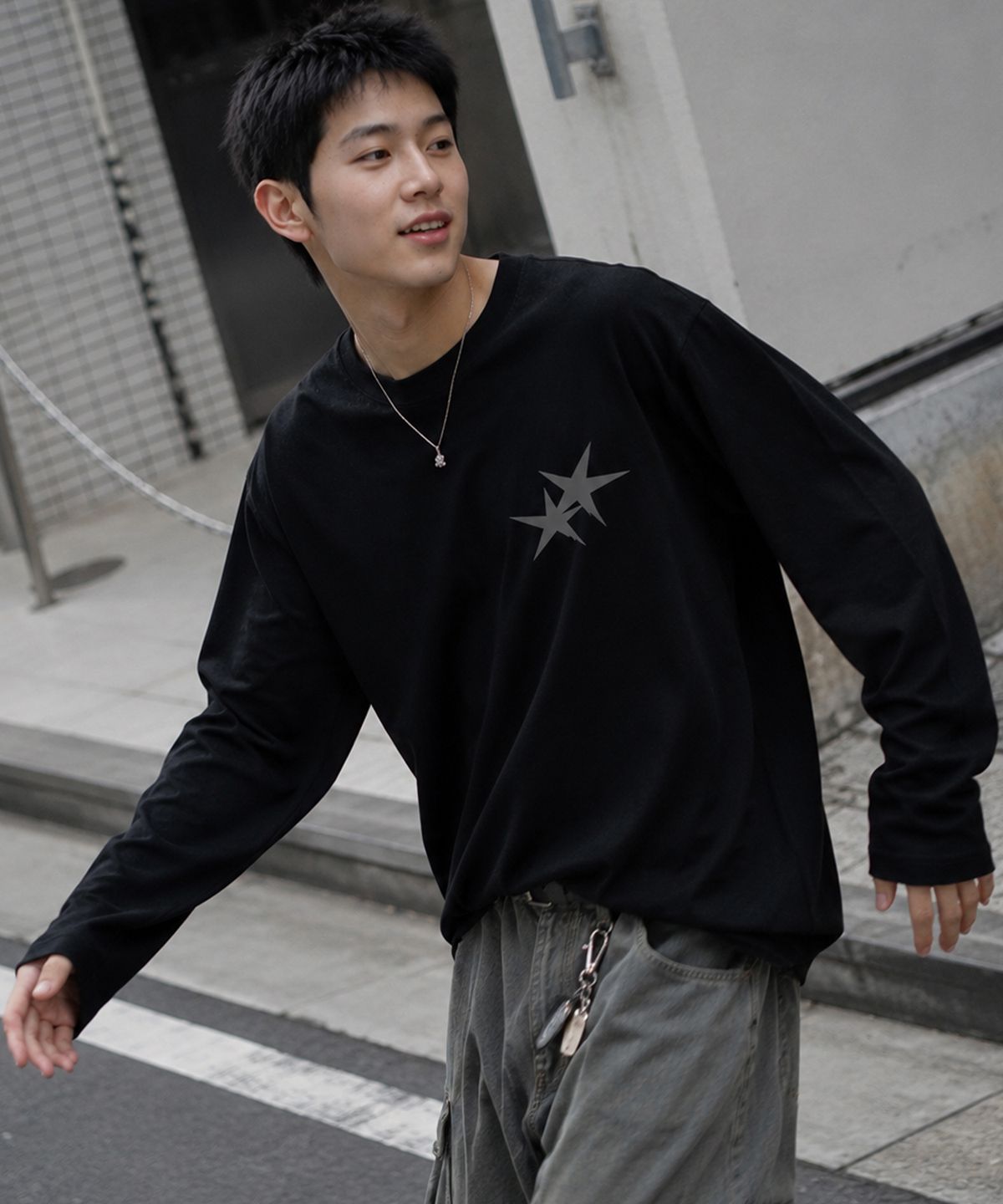 그레이버 오디너리(GRAVER ORDINARY) [ODNR UNISEX]Small Twins Star 롱슬리브 긴팔티셔츠_WHITE