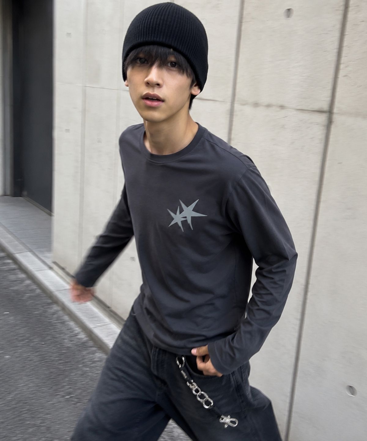 그레이버 오디너리(GRAVER ORDINARY) [ODNR UNISEX]Small Twins Star 롱슬리브 긴팔티셔츠_WHITE
