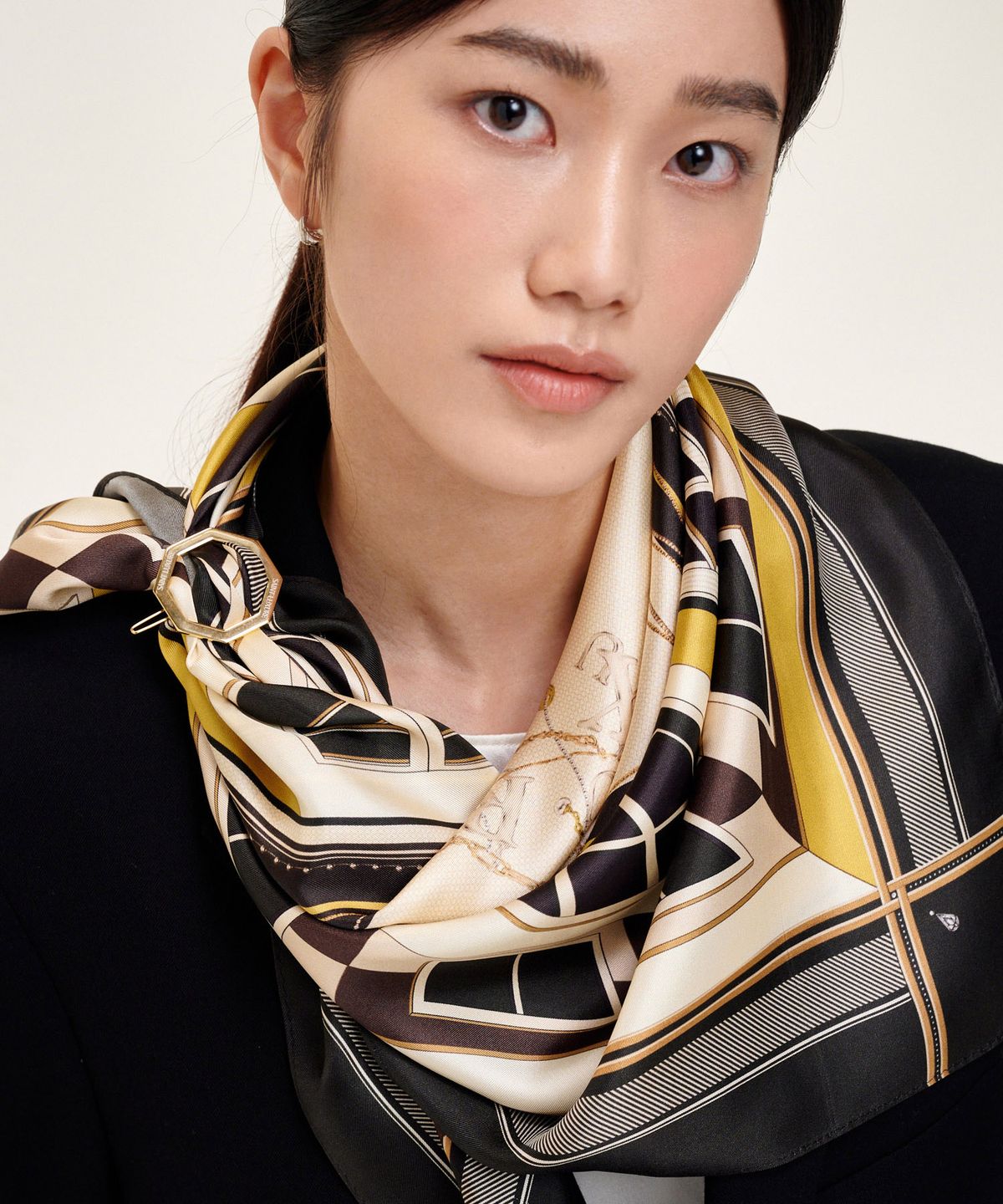 생럭슈(SAINTLUXURE) 파사드 라임카키