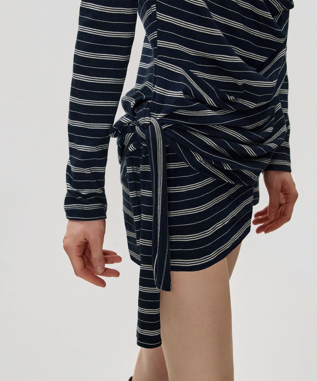 킴지수(KIMZISU) Deep Cowl Dress_NAVY