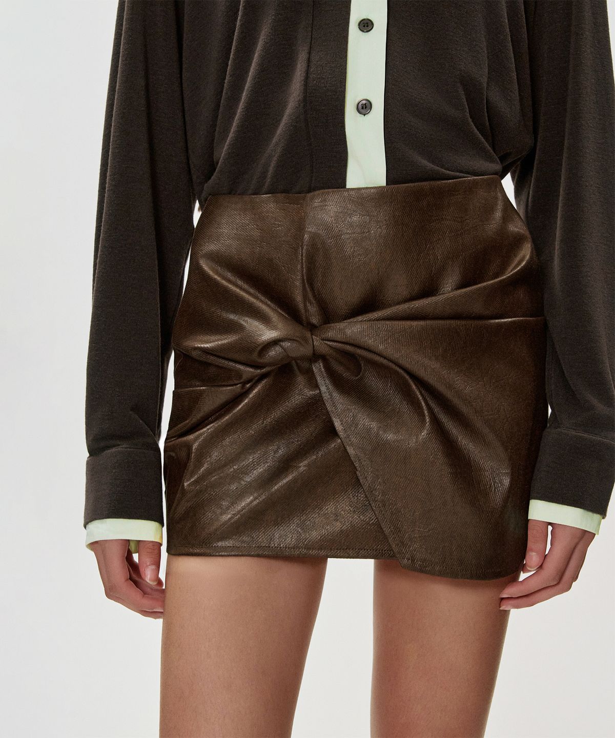 킴지수(KIMZISU) Twisted Drape Mini Skirt_BROWN