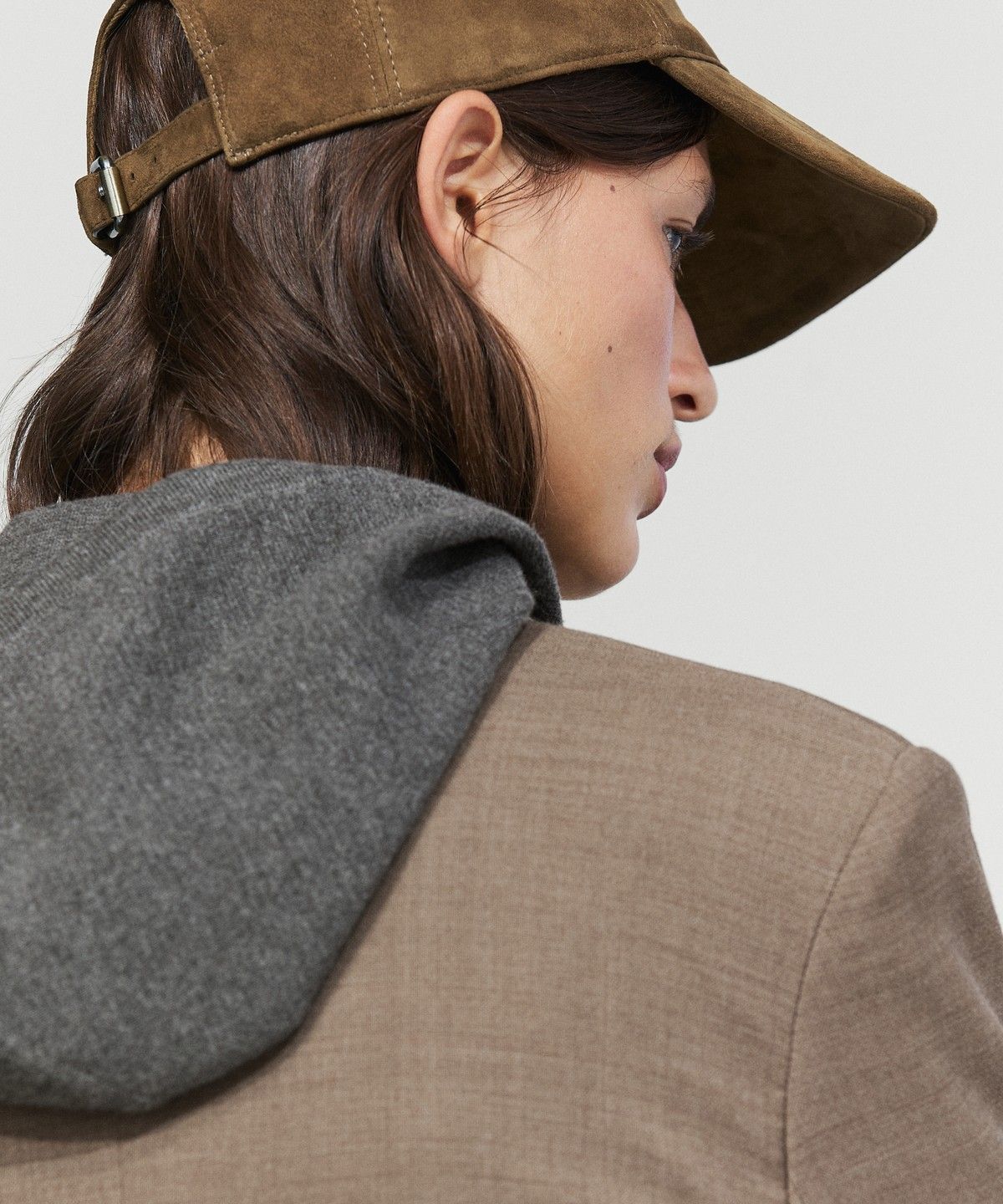 마시모두띠(MASSIMO DUTTI) 스웨이드 레더 캡