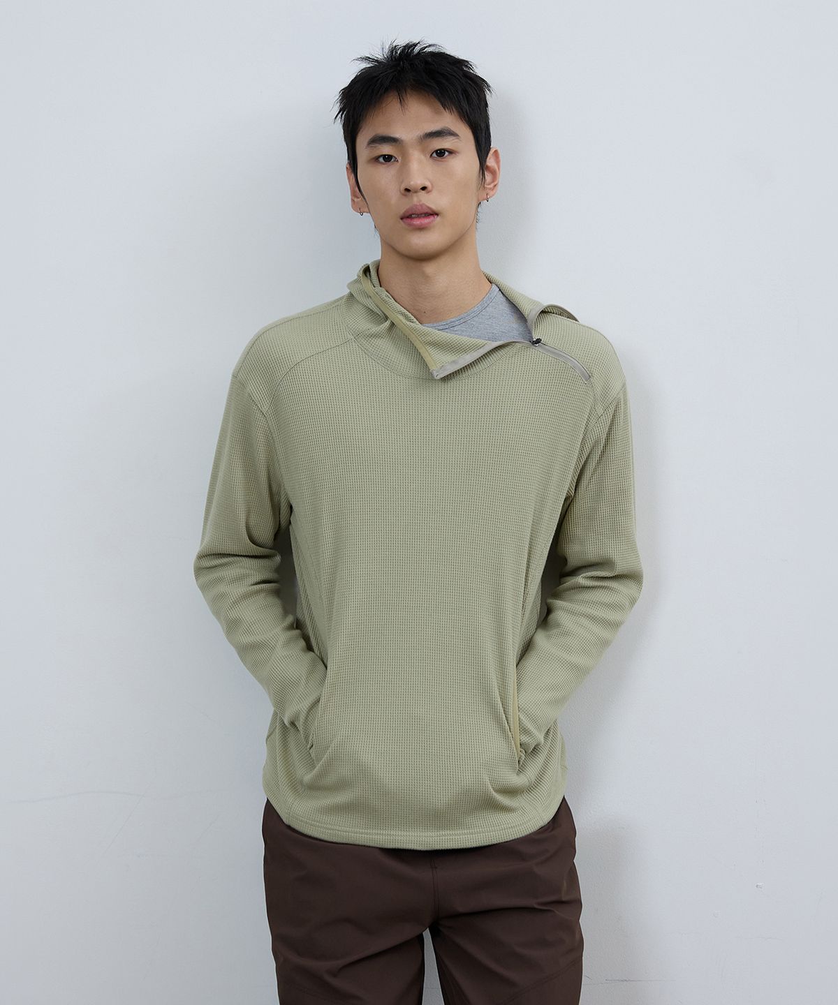 미치코런던 스포츠(MICHIKO LONDON SPORTS) 와플 후드 롱슬리브 세이지 그린