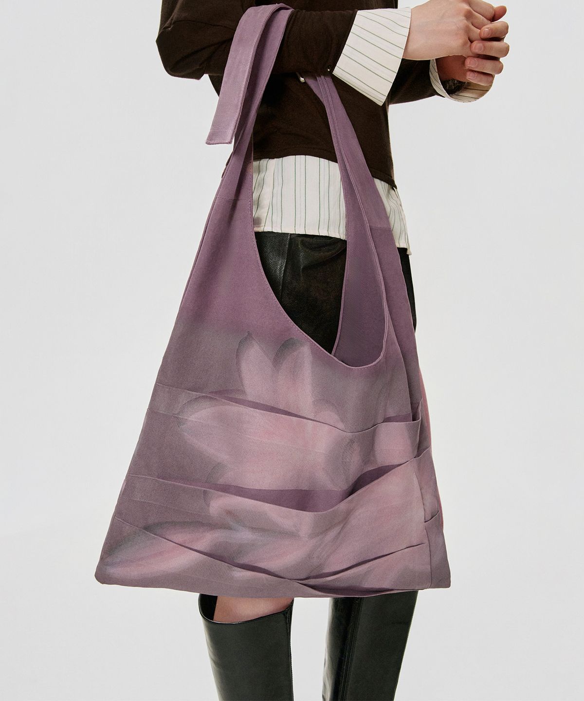 킴지수(KIMZISU) Draped Floral Shoulder Bag_PURPLE