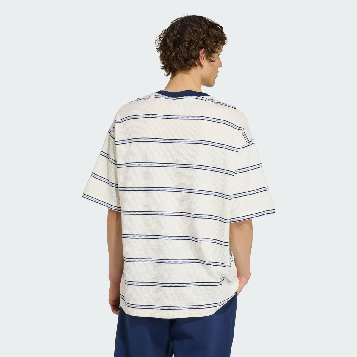 아디다스(ADIDAS) 리조트 S 티 M KW8247