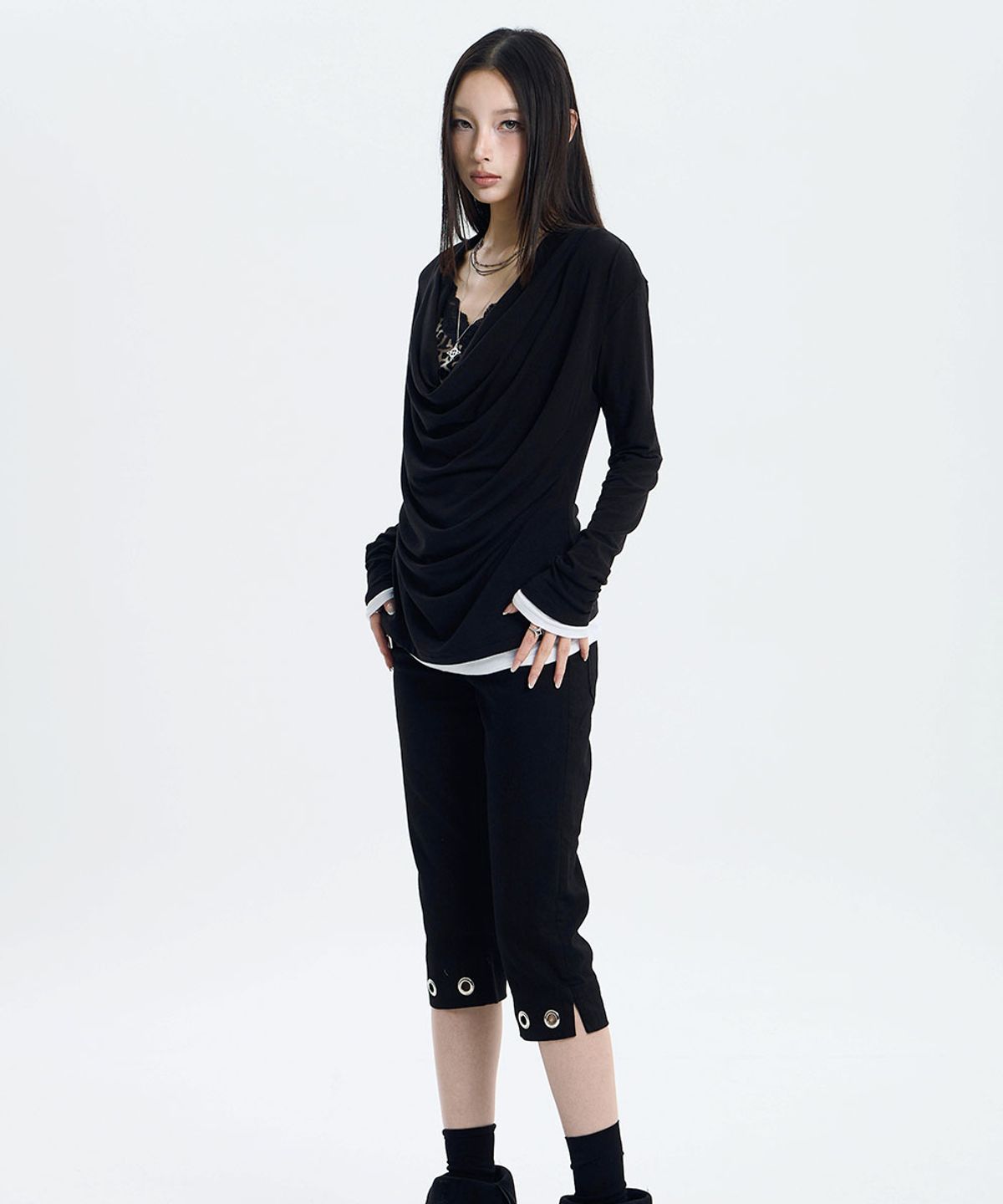 낫노잉(NOTKNOWING) Deep Cowl Layered Top (BLACK)