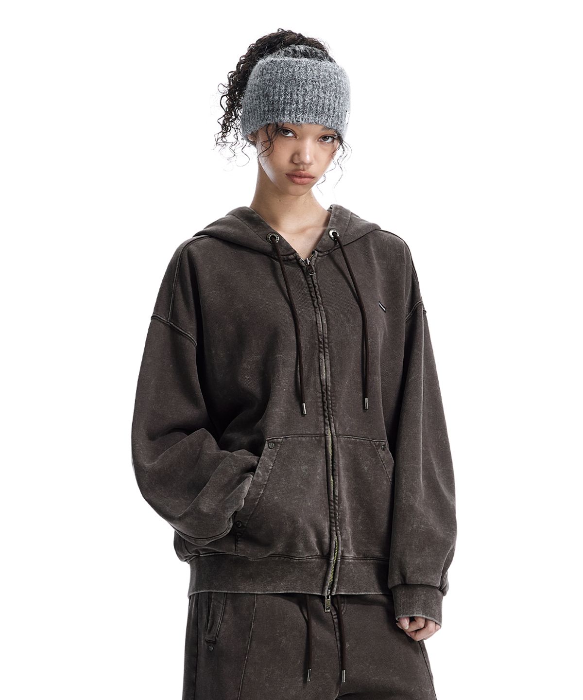 트리밍버드(TREEMINGBIRD) Embossed Logo Set-up Zip-up Hoodie [ Brown ]