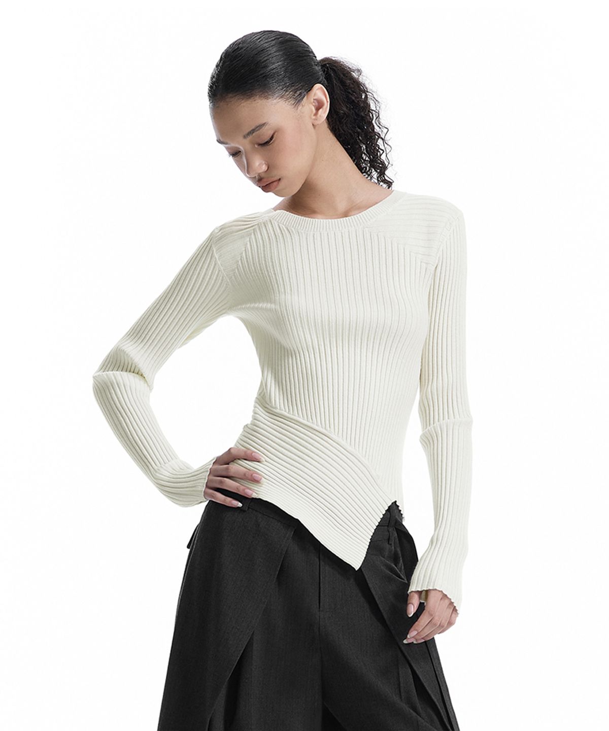 트리밍버드(TREEMINGBIRD) Asymmetric Ribbed Knit Top [ Ivory ]