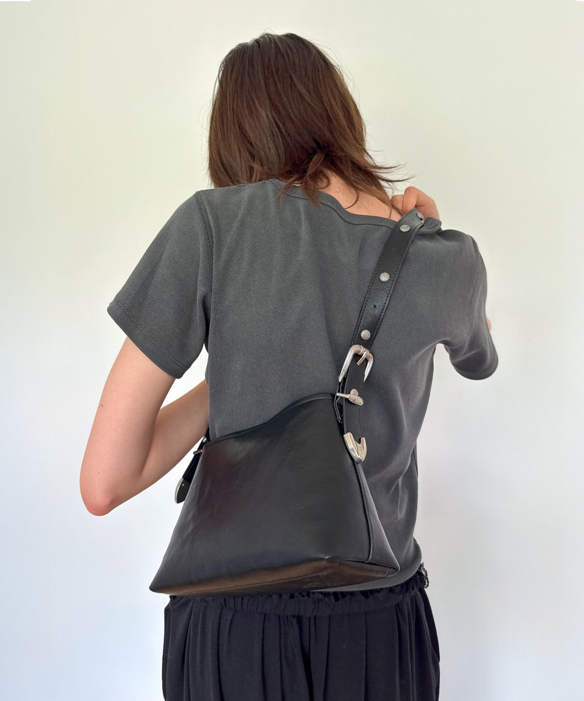 다이애그널(DIAGONAL) WESTERN BUCKLE BAG (black)